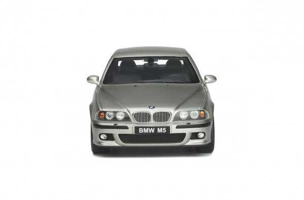 1:18 BMW M5 Limousine E39 2002 titansilber met. Otto-Models OT747
