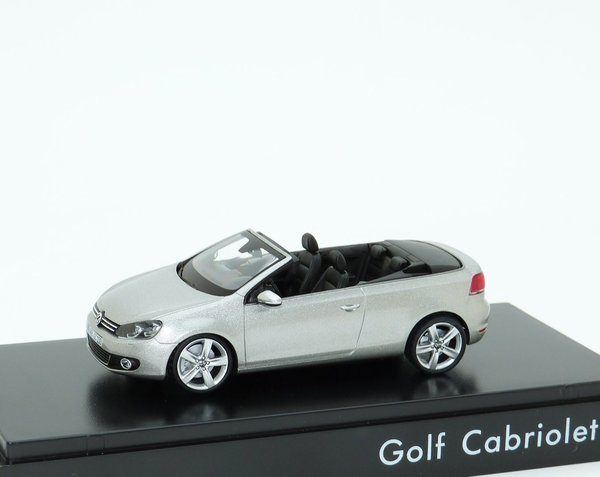 1:43 Volkswagen VW Golf 6 VI Cabriolet 2011 tungstensilber met. Schuco 5K7099300B7W
