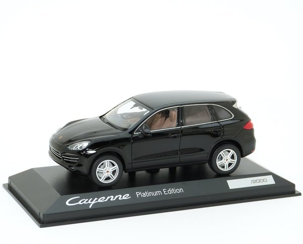1:43 Porsche Cayenne Platinum Edition 92A 2010-2014 schwarz Minichamps WAP0200160E