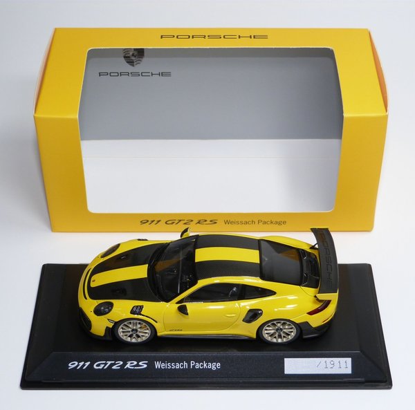 1:43 Porsche 911 GT2 RS Weissach Paket Package 991 2017 speedgelb Carbon Optik Spark WAP0201520J