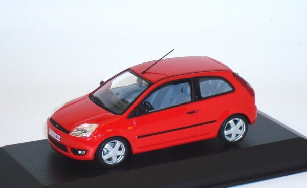 1:43 Ford Fiesta '02 6. Generation 2001-2008 3-türig rot Minichamps 403081123