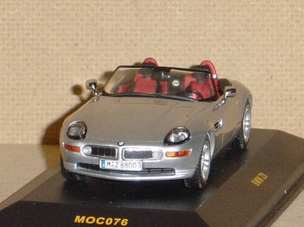 1:43 BMW Z8 Roadster E52 2000-2003 silber met. IXO MOC076