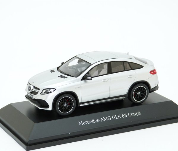 1:43 Mercedes-Benz AMG GLE 63 Coupe C292 2015-2019 iridiumsilber met. Spark B66960423