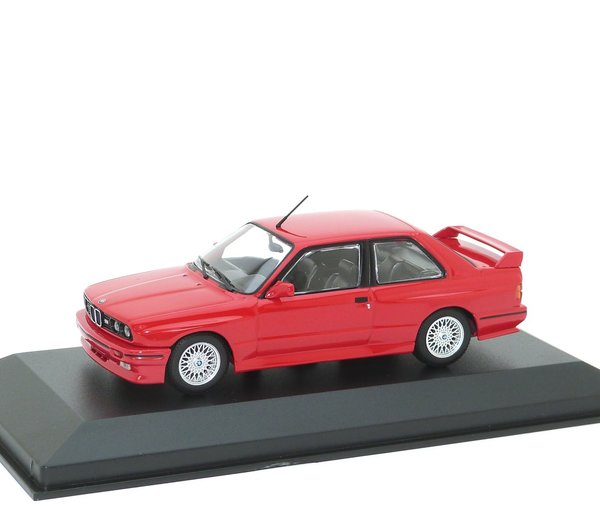 1:43 BMW M3 E30 1986-1991 rot Maxichamps by Minichamps 940020300