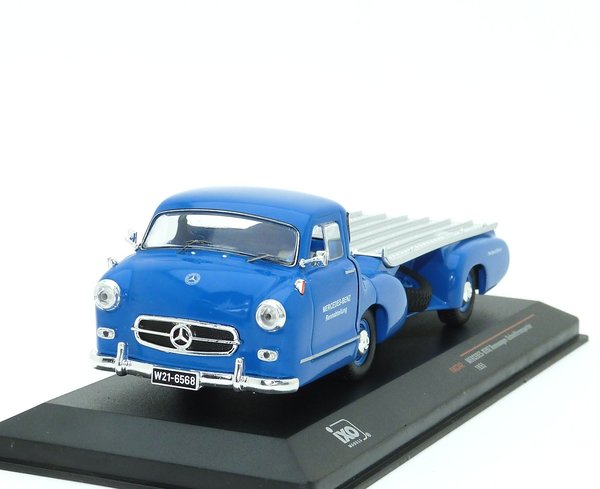 1:43 Mercedes-Benz Rennwagen-Schnelltransporter Rennabteilung 1955 blau IXO RAC342